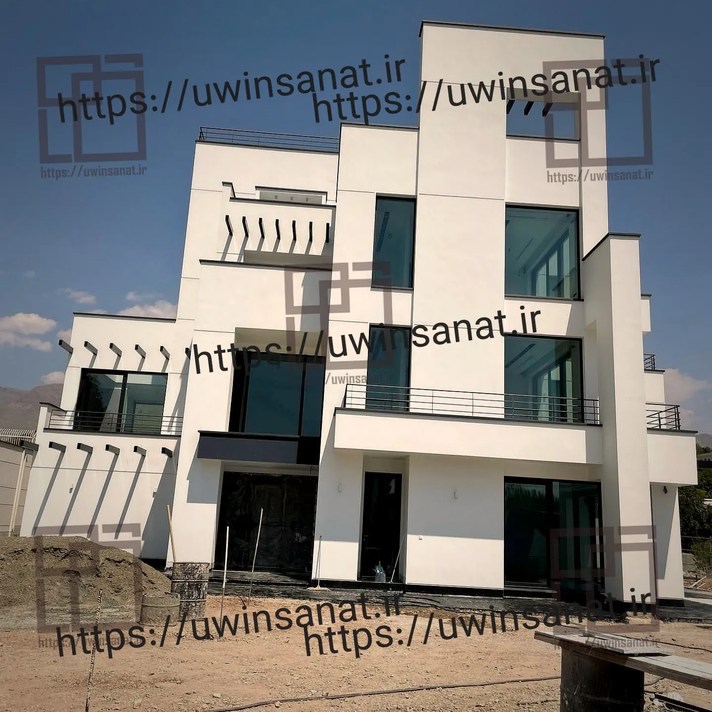 اجرای-پنجره-آلومینیومی-ترمال-بریک-و-شیشه-لمینت-آنتی-UV-ویلای-لواسان-2